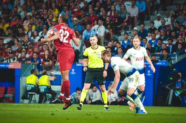 Madrid, Španělsko-01 květen 2019: Joel Matip Player během UEFA C — Stock fotografie