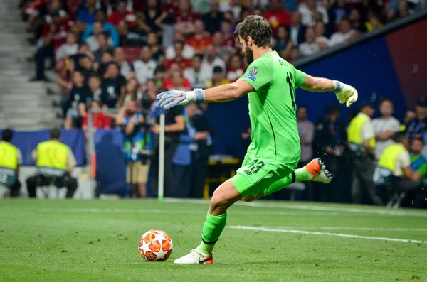 Madrid, İspanya - 01 Mayıs 2019: Uefa Cham sırasında Alisson oyuncu