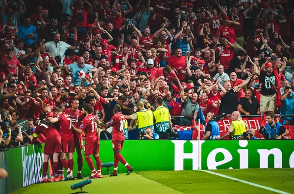 Madrid, Spanje-01 mei 2019: Liverpool Football spelers Celebrat — Stockfoto