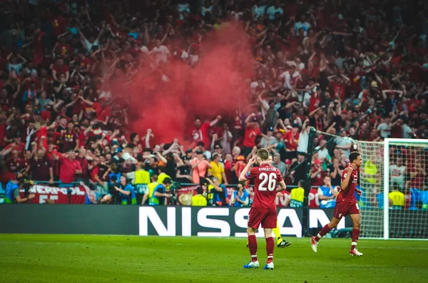 Madrid, España - 01 MAYO 2019: Los futbolistas de Liverpool celebran —  Fotos de Stock