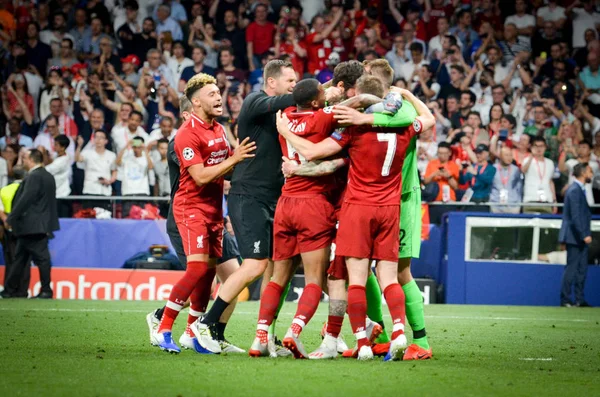 Madrid, Espanha - 01 MAIO 2019: Jogadores do Liverpool comemoram seus jogos — Fotografia de Stock