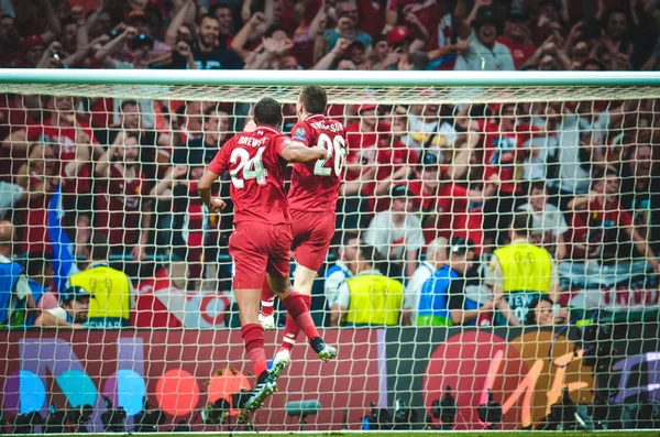 Madrid, Espanha - 01 MAIO 2019: Rhian Brewster e Andrew Robertson — Fotografia de Stock