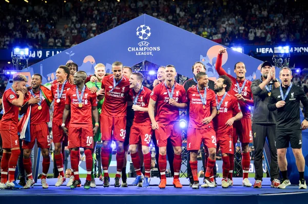 Madrid, Espanha - 01 MAIO 2019: Jogadores do Liverpool comemoram seus jogos — Fotografia de Stock