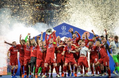 Madrid, İspanya - 01 Mayıs 2019: Liverpool oyuncuları w kutlamak