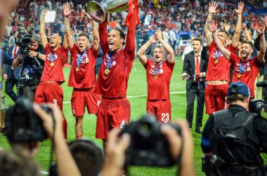 Madrid, İspanya - 01 Mayıs 2019: Virgil van Dijk galibiyetini kutladı