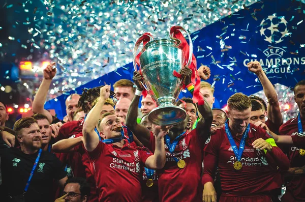 Madrid, Espagne - 01 MAI 2019 : Les joueurs de Liverpool fêtent leur w — Photo