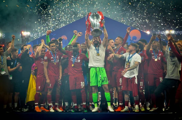 Madrid, Spain - 01 MAY 2019: Liverpool players celebrate their w — Stock Photo, Image