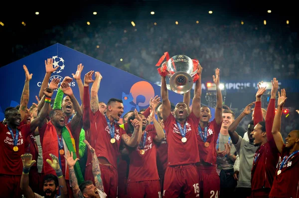 Madrid, Spain - 01 MAY 2019: Liverpool players celebrate their w — Stock Photo, Image