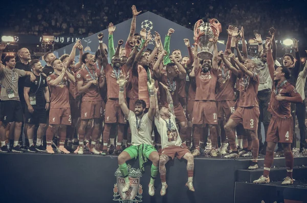 Madrid, España - 01 MAYO 2019: Jugadores de Liverpool celebran su w — Foto de Stock