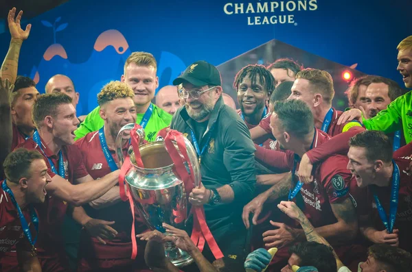 Madrid, España - 01 MAYO 2019: Jugadores de Liverpool celebran su w —  Fotos de Stock