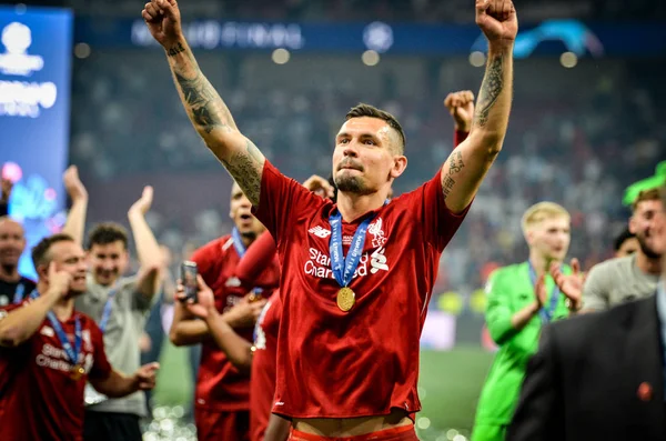 Мадрид, Іспанія-01 травня 2019: Dejan Lovren святкувати свій віннін — стокове фото