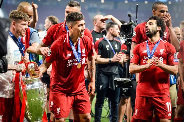 Madrid, Spain - 01 MAY 2019: Roberto Firmino and Mohamed Salah c — Stock Photo, Image