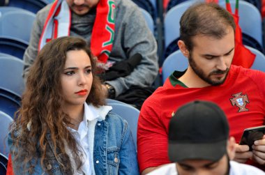 Porto, Portuglal - 09 Haziran 2019: Portekizli taraftarlar ve seyirciler