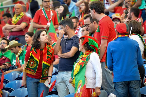 Porto, Portuglal-június 09, 2019: portugál rajongók és a nézők — Stock Fotó