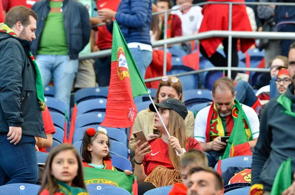 Porto, Portuglal-június 09, 2019: portugál rajongók és a nézők — Stock Fotó