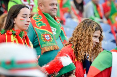 Porto, Portuglal - 09 Haziran 2019: Portekizli taraftarlar ve seyirciler