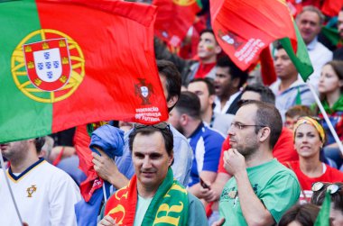 Porto, Portuglal - 09 Haziran 2019: Portekizli taraftarlar ve seyirciler