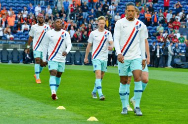 Porto, Portuglal - 09 Haziran 2019: Virgil van Dijk oyuncu sırasında 