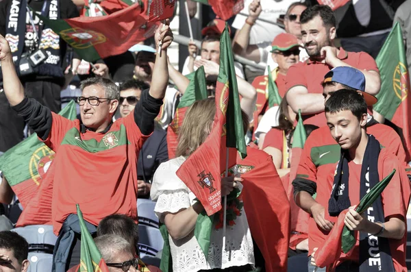 Porto, Portuglal-június 09, 2019: portugál rajongók és a nézők — Stock Fotó