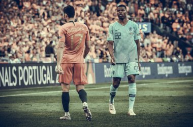 Porto, Portuglal - 09 Haziran 2019: Denzel Dumfries ve Goncalo Gu