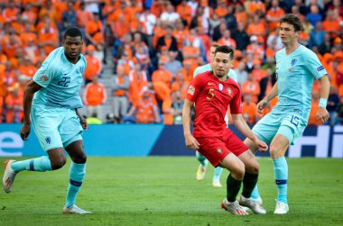 Porto, Portuglal - 09 Haziran 2019: Denzel Dumfries oyuncu sırasında 