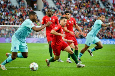 Porto, Portuglal - 09 Haziran 2019: Denzel Dumfries ve Raphael Gu