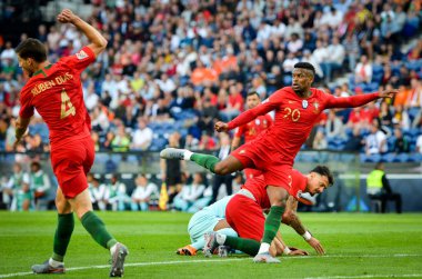 Porto, Portuglal - 09 Haziran 2019: Nelson Semedo ve Ruben Dias d