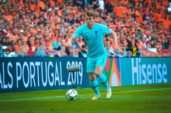 Porto, Portuglal-juni 09, 2019: Matthijs de ligt spelare under — Stockfoto