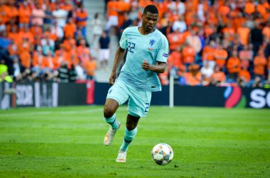 Porto, Portuglal - 09 Haziran 2019: Denzel Dumfries oyuncu sırasında 