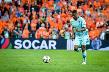 Porto, Portuglal - 09 Haziran 2019: Denzel Dumfries oyuncu sırasında 