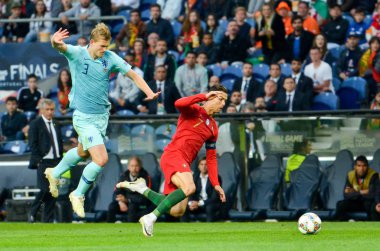 Porto, Portuglal - 09 Haziran 2019: Cristiano Ronaldo ve Matthijs