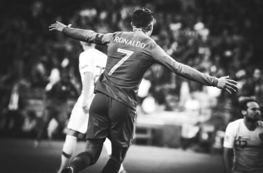Porto, Portuglal - 09 Haziran 2019: Cristiano Ronaldo gitmek kutlamak