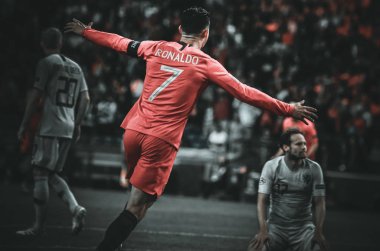 Porto, Portuglal - 09 Haziran 2019: Cristiano Ronaldo gitmek kutlamak