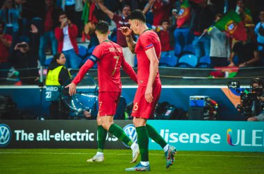 Porto, Portuglal - 09 Haziran 2019: Cristiano Ronaldo gitmek kutlamak