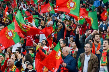 Porto, Portuglal - 09 Haziran 2019: Taraftarlar ve seyirciler selebrate 