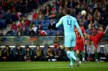Porto, Portuglal - 09 Haziran 2019: Virgil van Dijk oyuncu sırasında 