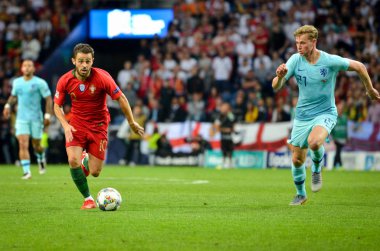 Porto, Portuglal - 09 Haziran 2019: Bernardo Silva ve Frenkie de 