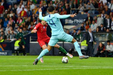 Porto, Portuglal - 09 Haziran 2019: Virgil van Dijk oyuncu sırasında 