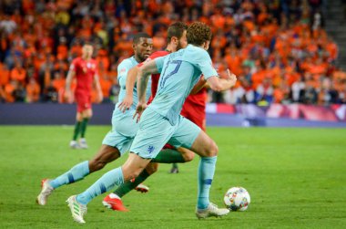 Porto, Portuglal - 09 Haziran 2019: Daley Blind ve Bernardo Silva