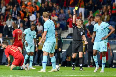 Porto, Portuglal - 09 Haziran 2019: Denzel Dumfries bir yel aldı