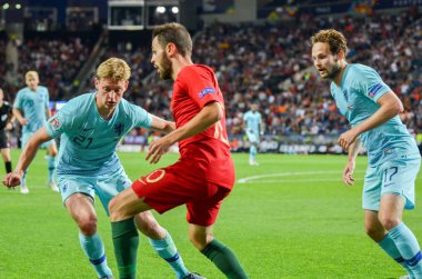Porto, Portuglal - 09 Haziran 2019: Frenkie de Jong ve Bernardo S
