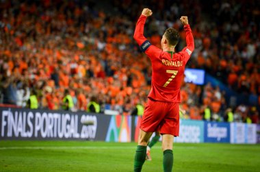 Porto, Portuglal - 09 Haziran 2019: Cristiano Ronaldo kutlamak vi