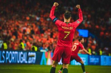 Porto, Portuglal - 09 Haziran 2019: Cristiano Ronaldo kutlamak vi