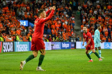 Porto, Portuglal - 09 Haziran 2019: Cristiano Ronaldo ve Bernardo