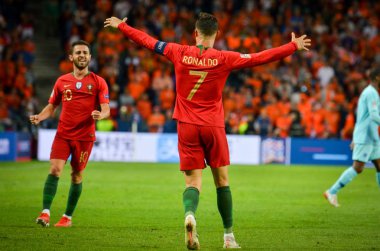 Porto, Portuglal - 09 Haziran 2019: Cristiano Ronaldo ve Bernardo