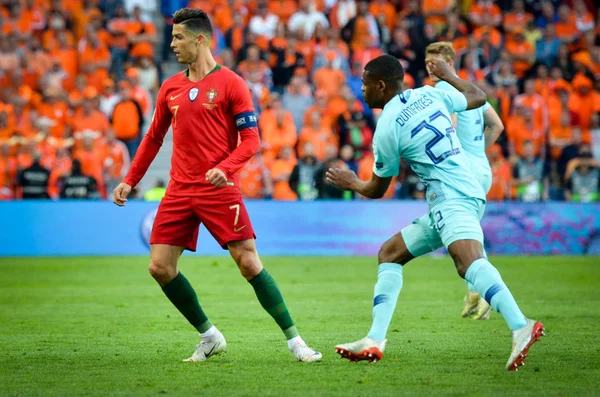 PORTO, PORTUGLAL - 09 de junio de 2019: Cristiano Ronaldo y Denzel D — Foto de Stock