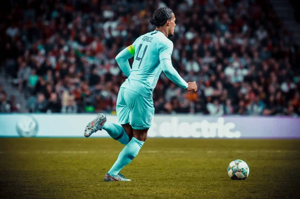 Porto, Portuglal-június 09, 2019: Virgil van Dijk játékos közben — Stock Fotó