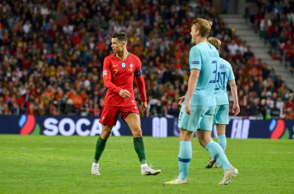 PORTO, PORTUGLAL - 09 de junio de 2019: Cristiano Ronaldo y Matthij — Foto de Stock