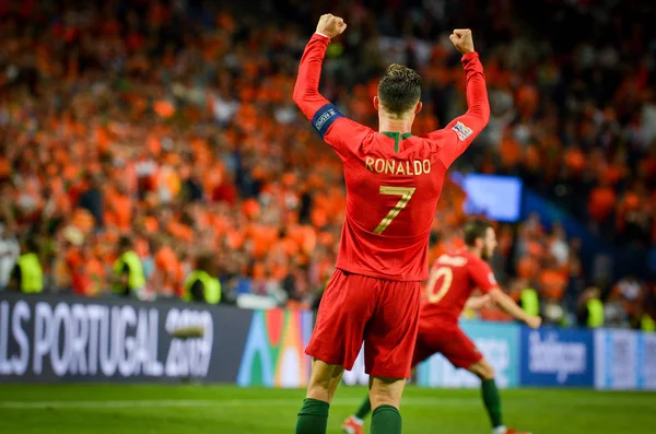 Porto, Portuglal-június 09, 2019: Cristiano Ronaldo ünnepli VI — Stock Fotó
