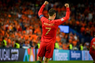 Porto, Portuglal - 09 Haziran 2019: Cristiano Ronaldo kutlamak vi